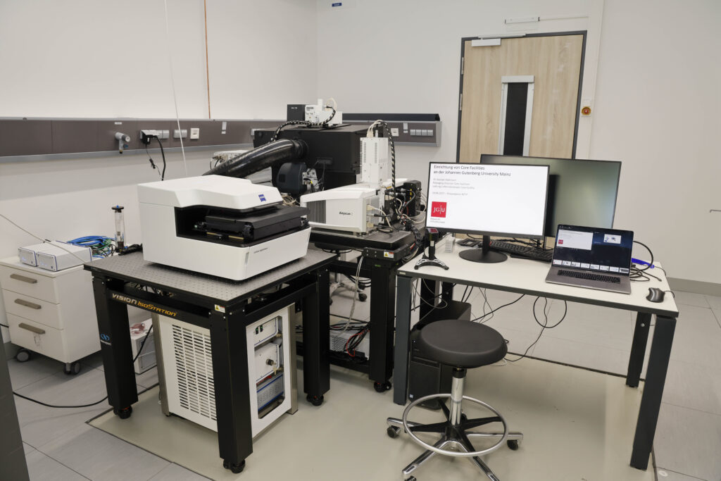Das Lattice-Lichtblattmikroskop ist erst seit zwei Jahren kommerziell verfügbar. (Foto: Stefan F. Sämmer)