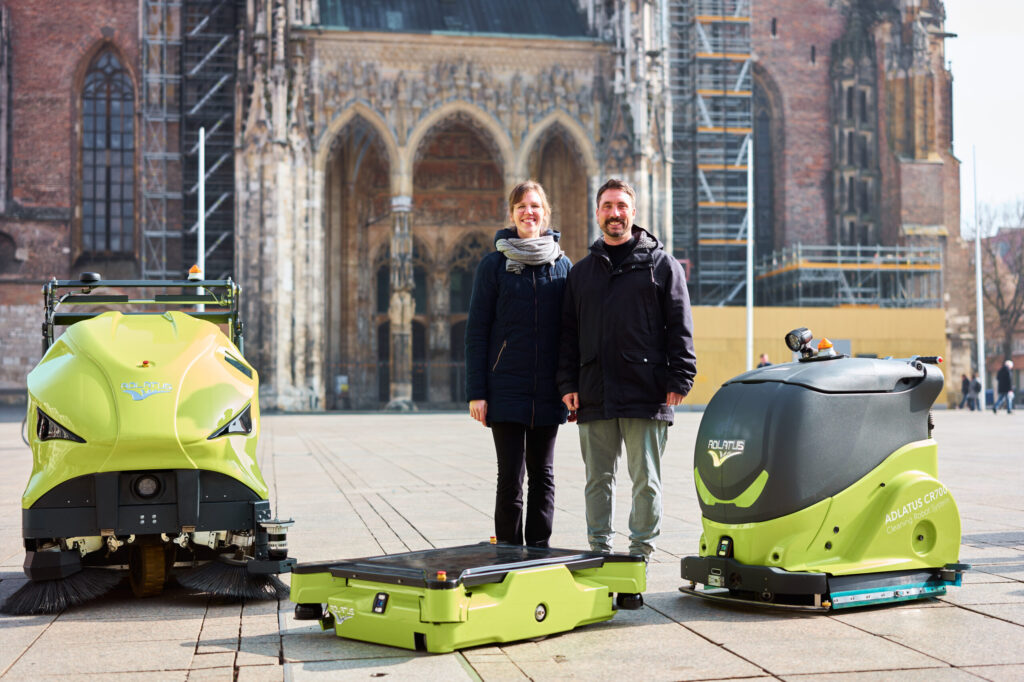 Prof. Dr. Johannes Kraus und Dr. Marlene Wessels bei einem Treffen des Konsortiums in Ulm im Februar 2024 (Foto/©: Thomas Abé)