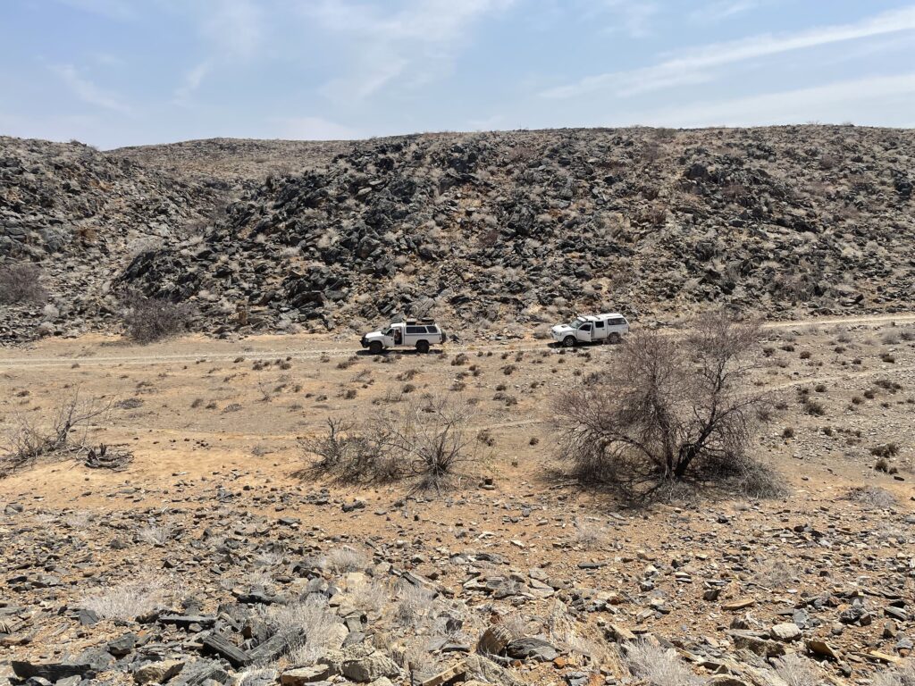 Landschaft in Namibia mit Marmoraufschlüssen, wo die Bänder von Röhrchen gefunden wurden (Foto/©: Cees Passchier)