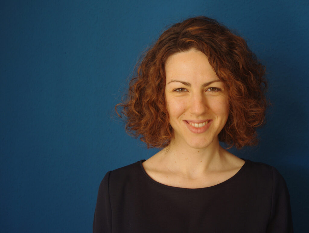 Dr. Fiona Kazarovytska, wissenschaftliche Mitarbeiterin der Abteilung Sozial- und Rechtspsychologie am Psychologischen Institut der JGU und Juniormitglied im Gutenberg Academy Fellows Program (GAFP) der Universität (©: Fiona Kazarovytska)