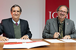 In schöner Tradition haben Prof. Adolfo Meisel Roca, Rektor der Uninorte, und Prof. Dr. Stephan Jolie, Vizepräsident für Studium und Lehre der JGU, einen Freundschaftsbaum auf dem Gutenberg-Campus gepflanzt. (Foto: Peter Pulkowski)