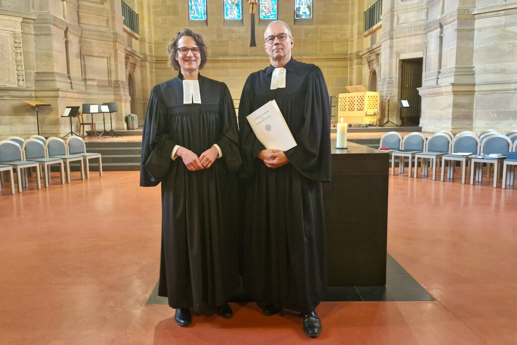 Dr. Christiane Tietz, Kirchenpräsidentin der Evangelischen Kirche in Hessen und Nassau (EKHN), und Prof. Dr. Kristian Fechtner, Professor für Praktische Theologie an der JGU und seit 2007 im Amt des Universitätspredigers (Foto/©: Nicole Weisheit-Zenz / EKHN)