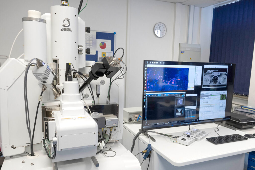 Das neue Elektronenstrahl-Mikrosonden-Labor der JGU (Foto: Peter Pulkowski)